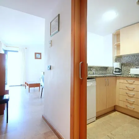 Apartamento En Roses: Primera Linea De Mar, Piscina, Aire Acondicionado, Parking - Es-228-87 Rosas