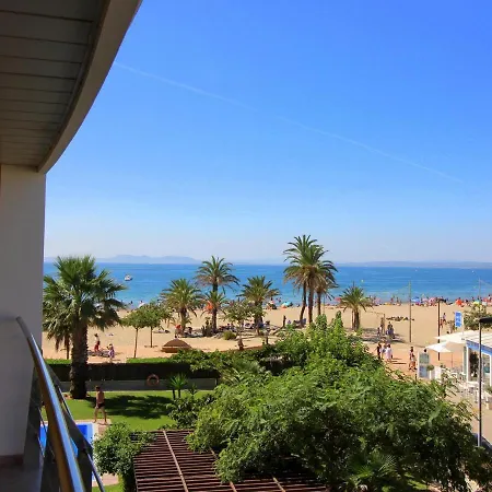 Apartamento En Roses: Primera Linea De Mar, Piscina, Aire Acondicionado, Parking - Es-228-87
