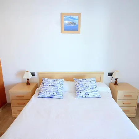 En Roses: Primera Linea De Mar, Piscina, Aire Acondicionado, Parking - Es-228-87 Rosas